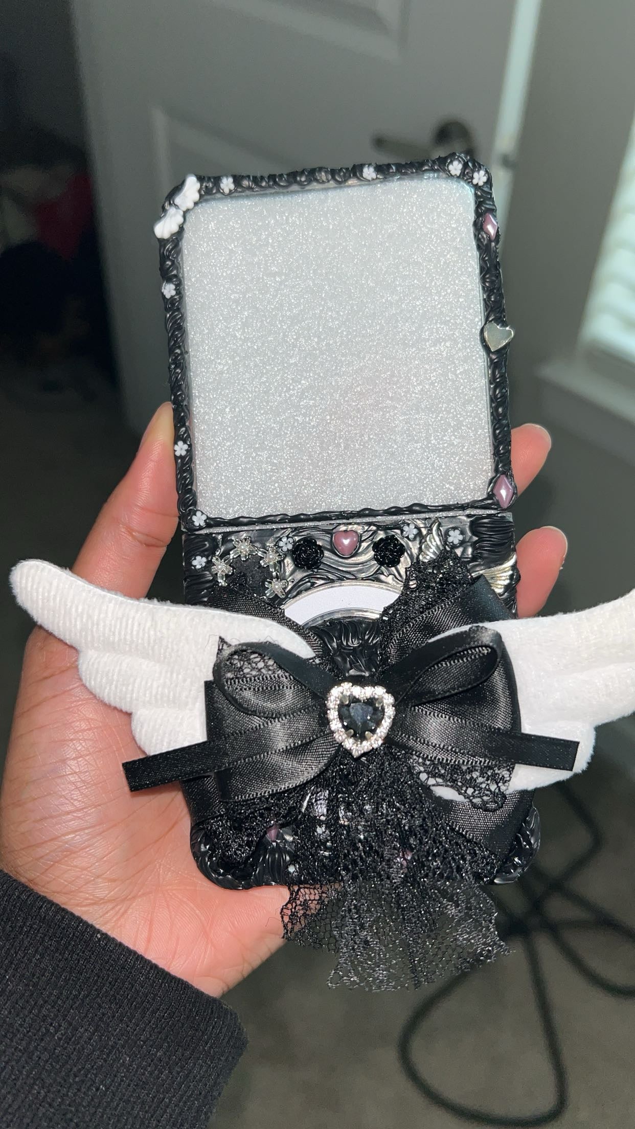 Lily's Midnight Angel MagSafe Decoden Case 🖤🪽