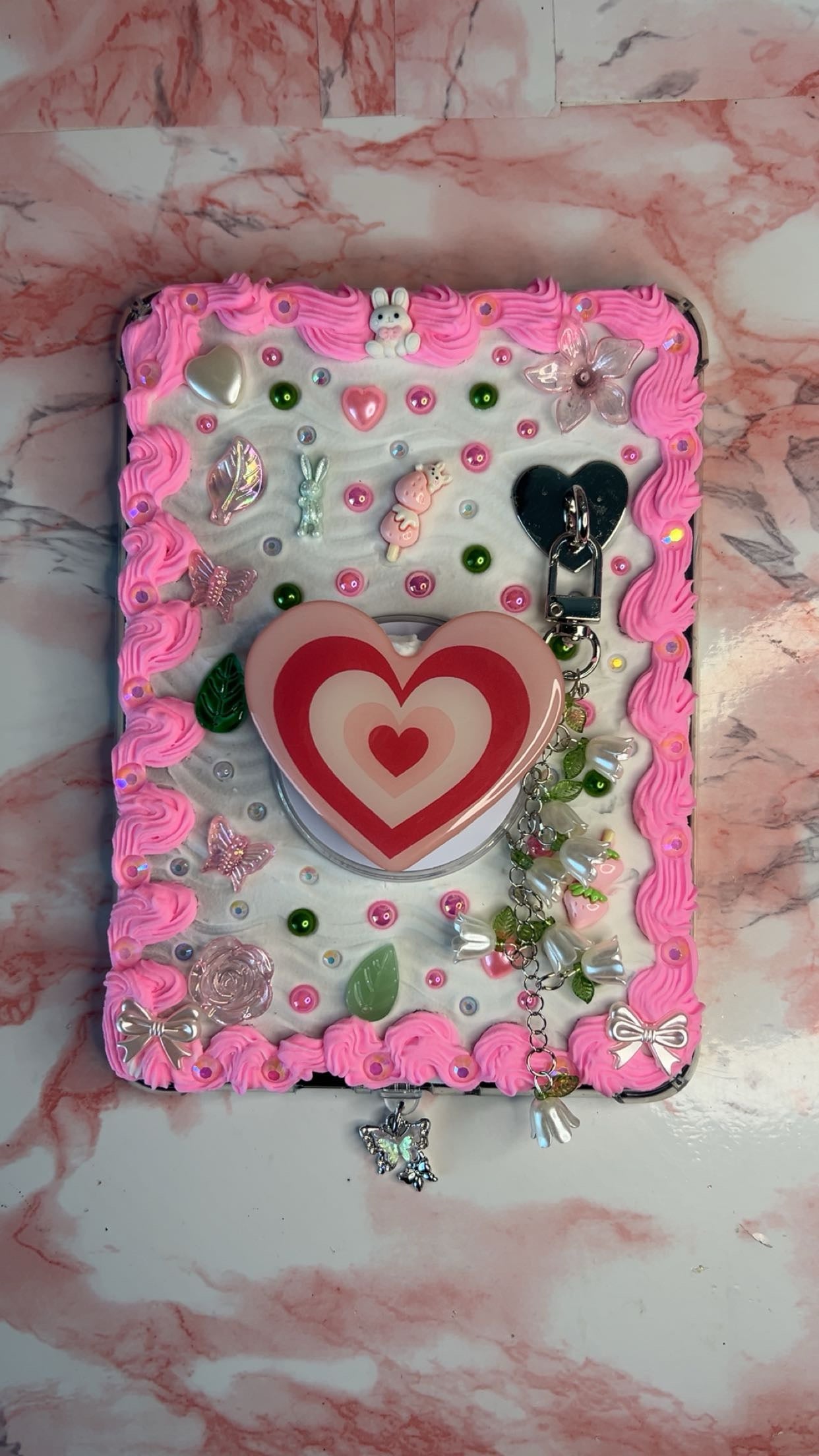 Custom Decoden Kindle Case 💕🧁