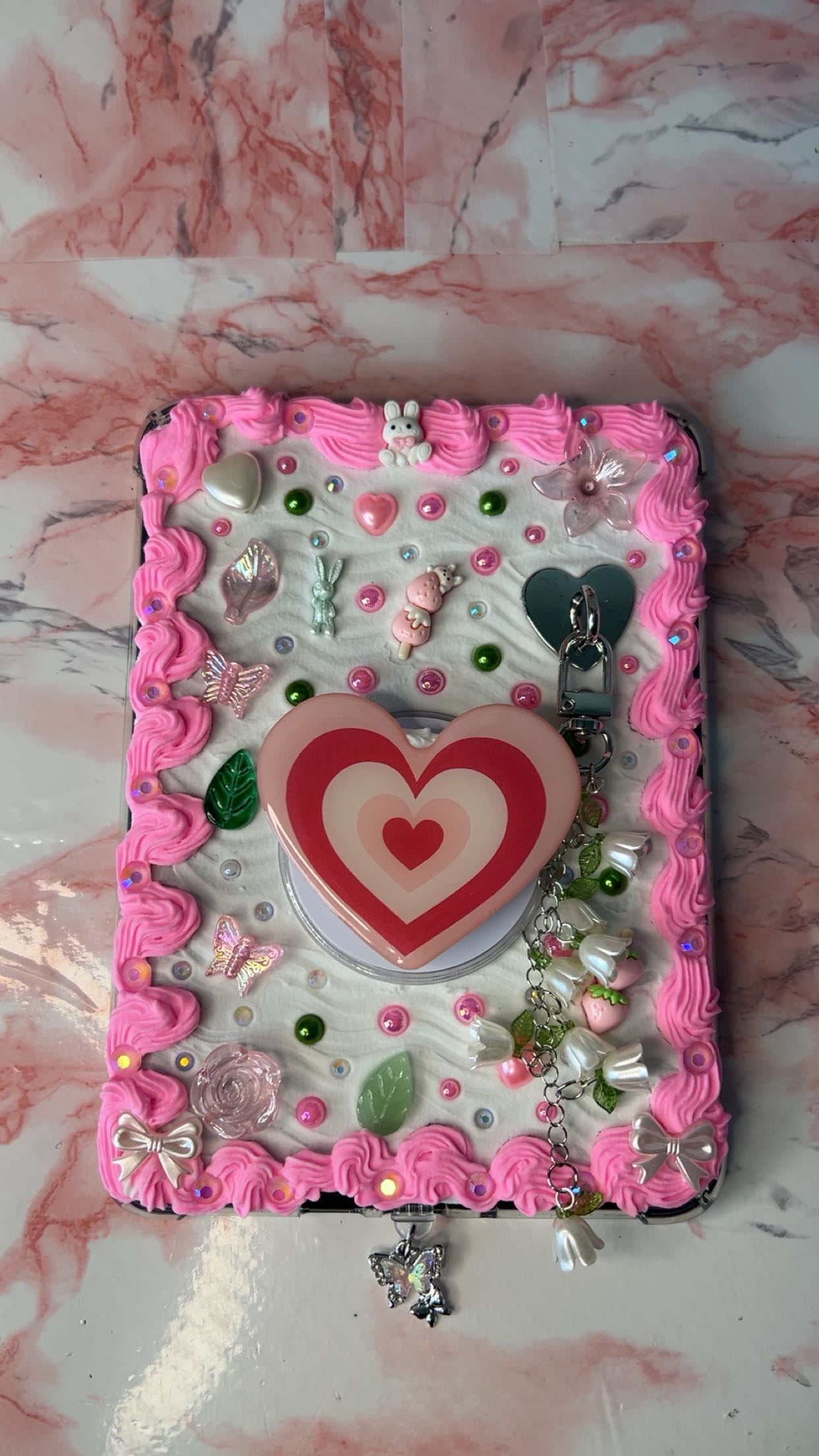 Custom Decoden Kindle Case 💕🧁