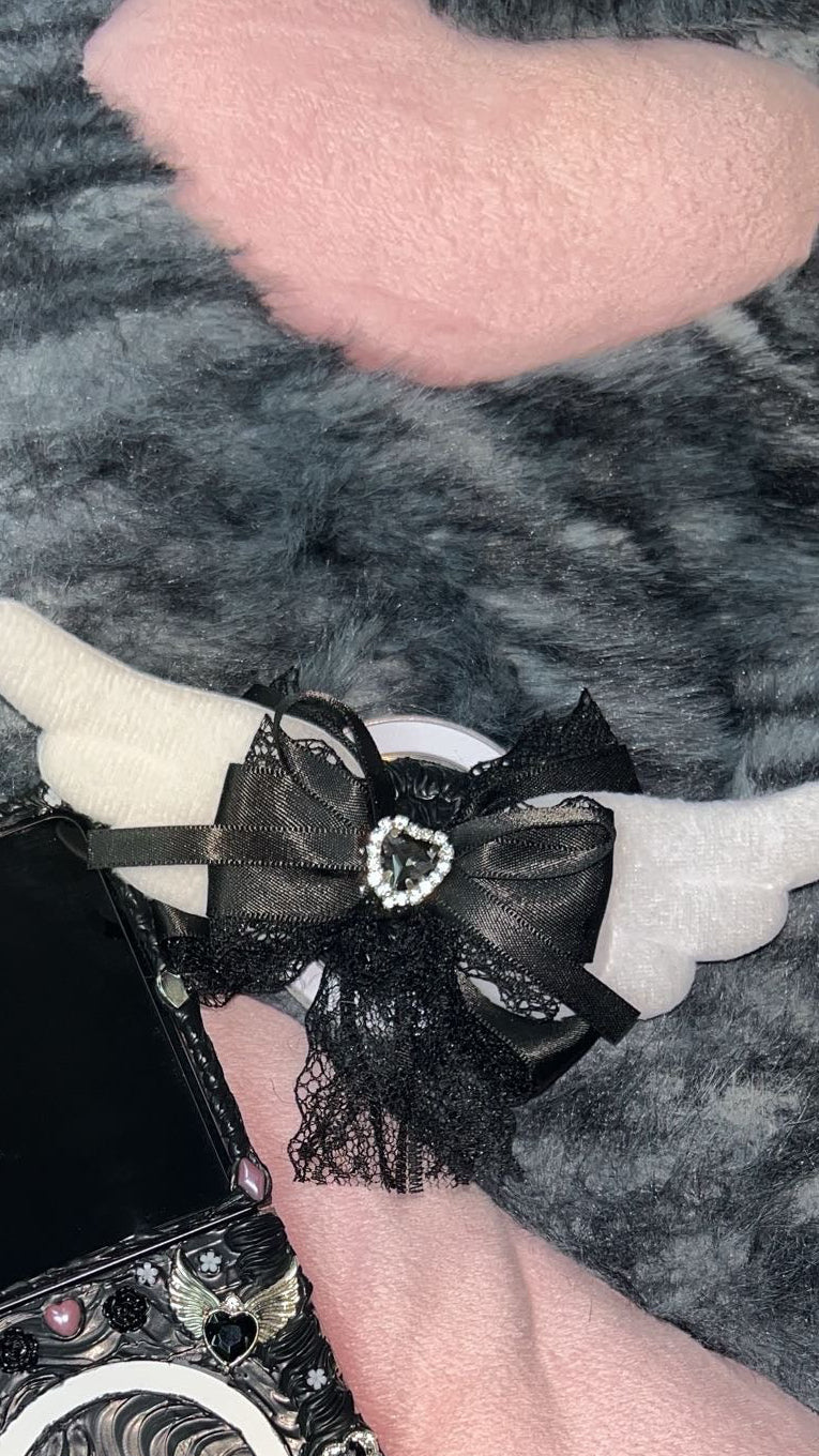 Lily’s Midnight Angel MagSafe Pop Socket 🖤🪽